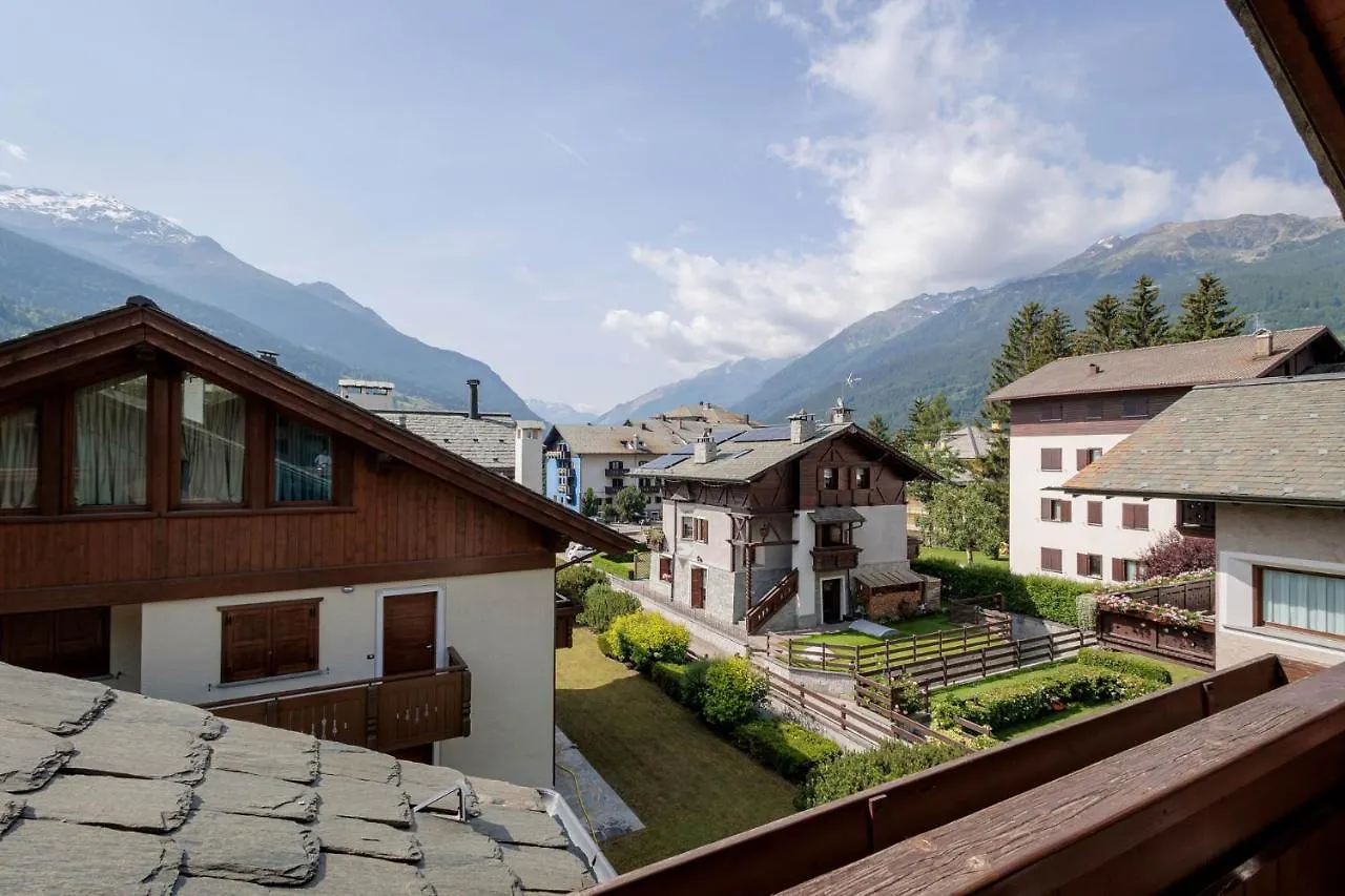 Revo Apartments - Santa Barbara1 Bormio